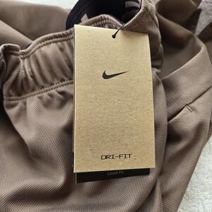 Nike Women's 5" Dri-FIT Attack Training Shorts 2XL XXL Brown Pockets DX6024-233